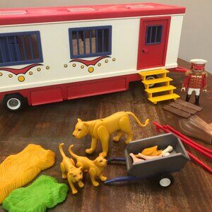 Playmobil Vintage Circus Trailer
